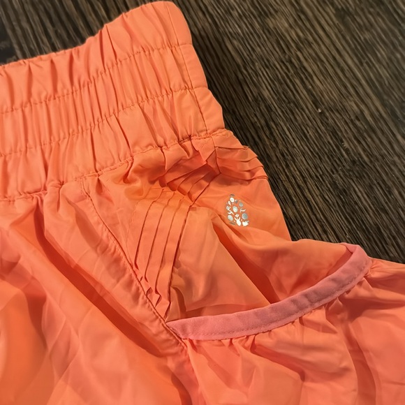 Free People Movement Orange Flirt Shorts size Large - Picture 2 of 3